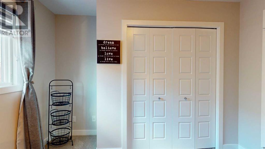 Single Family House 5 Level for Sale in  Sage Bluff Heights NW Sage Hill Calgary 