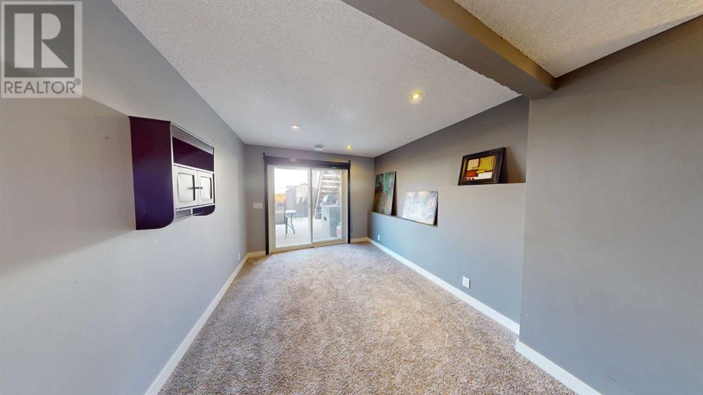 Single Family House 5 Level for Sale in  Sage Bluff Heights NW Sage Hill Calgary 