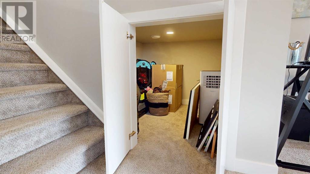 Single Family House 5 Level for Sale in  Sage Bluff Heights NW Sage Hill Calgary 