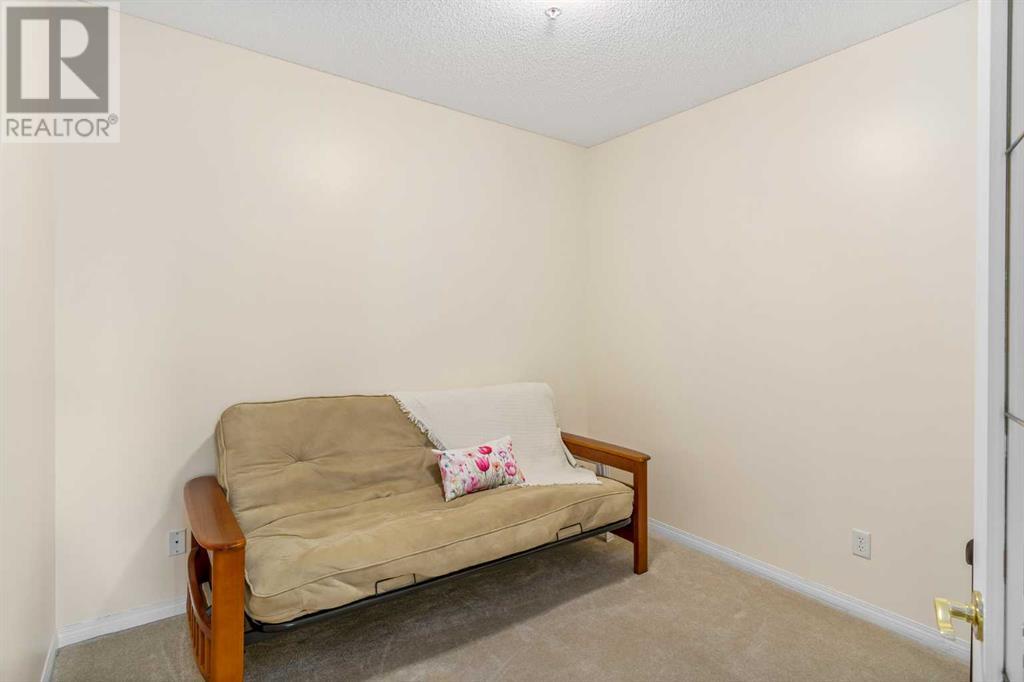 Single Family House for Sale in    Street SW Shawnee Slopes Calgary 