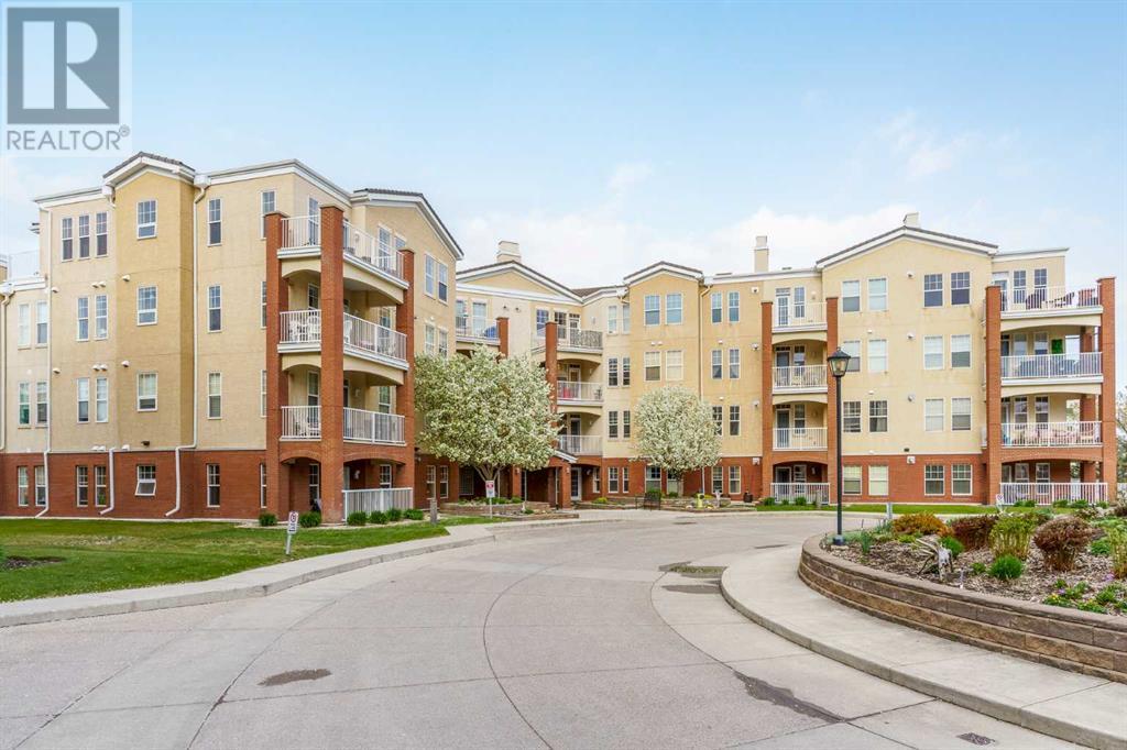 Single Family House for Sale in    Street SW Shawnee Slopes Calgary 