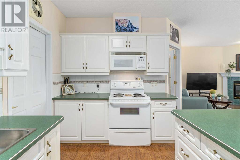 Single Family House for Sale in    Street SW Shawnee Slopes Calgary 