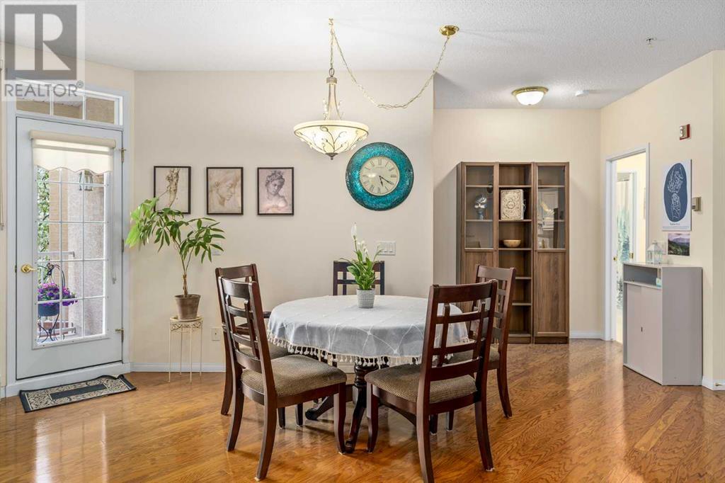 Single Family House for Sale in    Street SW Shawnee Slopes Calgary 