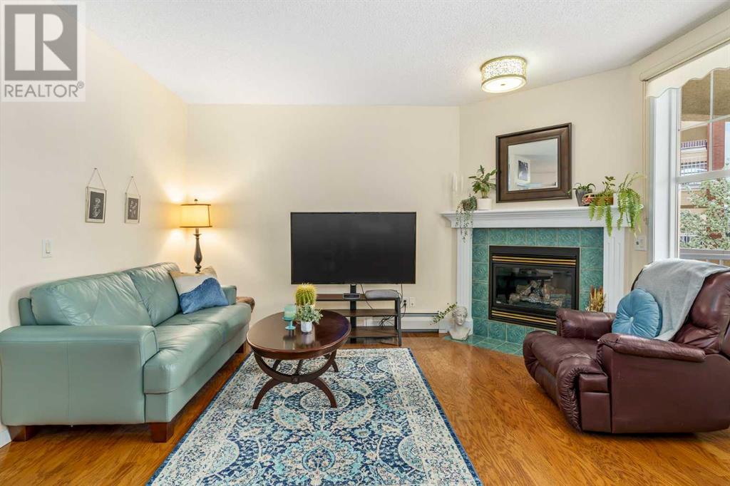 Single Family House for Sale in    Street SW Shawnee Slopes Calgary 