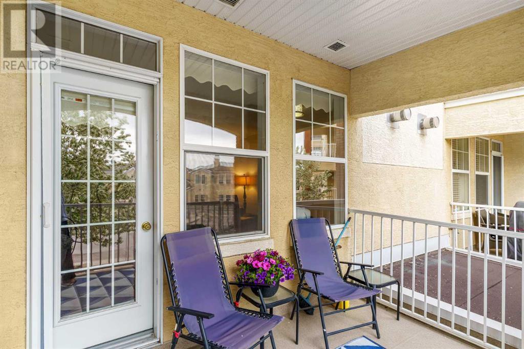 Single Family House for Sale in    Street SW Shawnee Slopes Calgary 