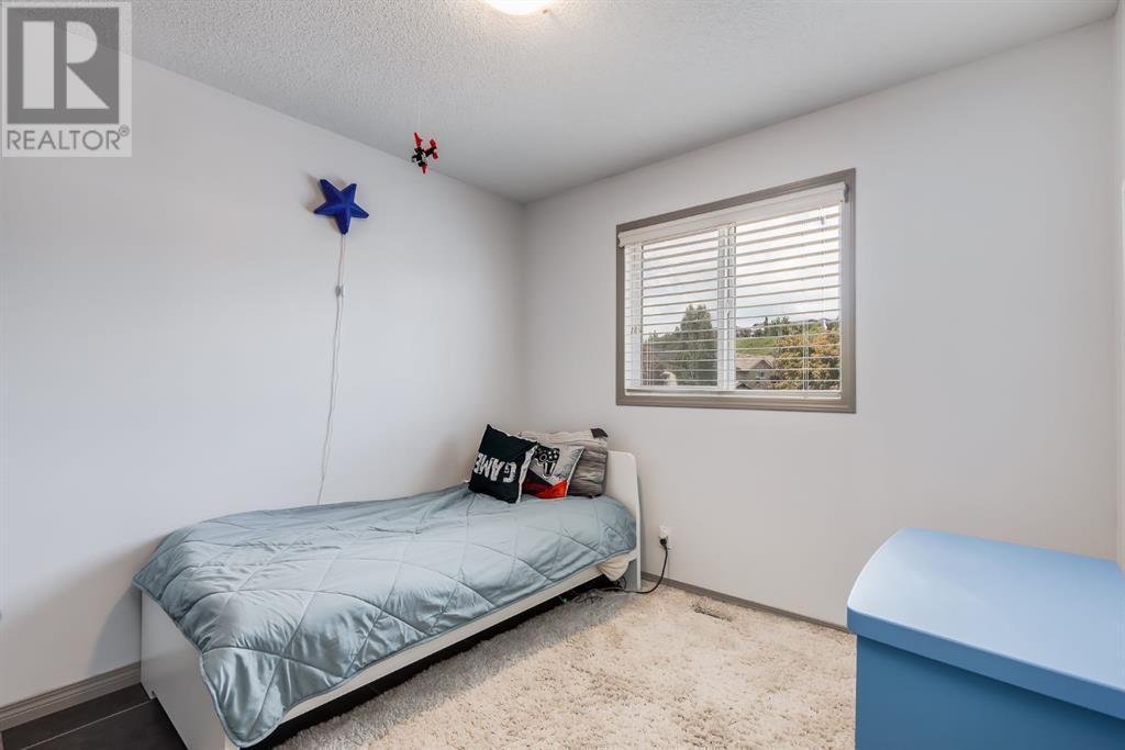 Single Family House for Sale in  Chaparral Valley Drive SE Chaparral Calgary 