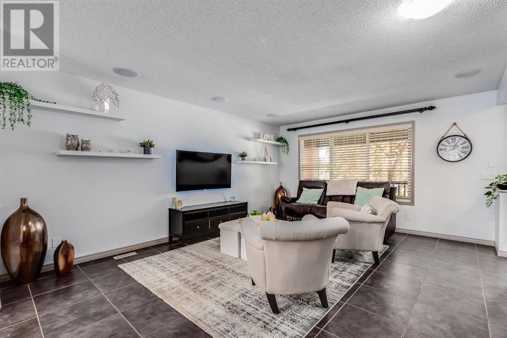 Single Family House for Sale in  Chaparral Valley Drive SE Chaparral Calgary 