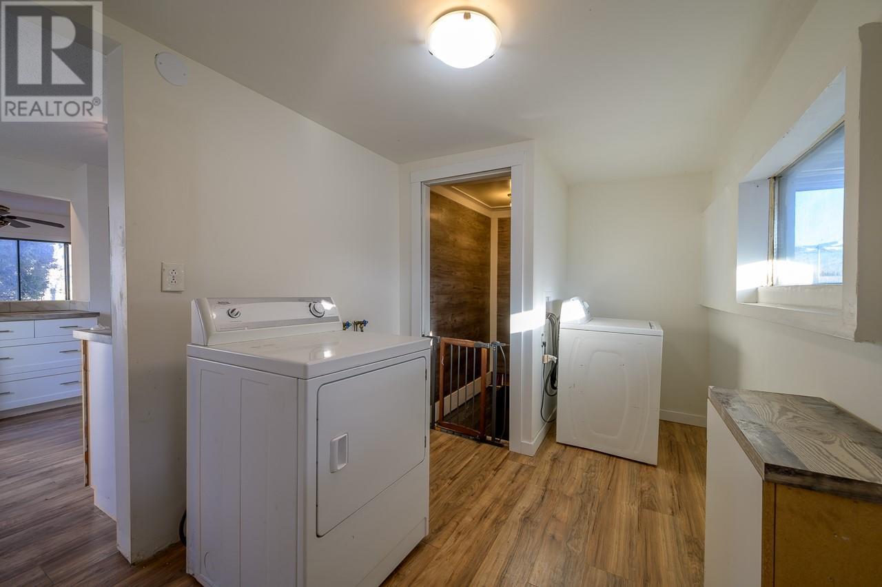 Photo 13 of 230 Fairview Avenue, Kamloops BC