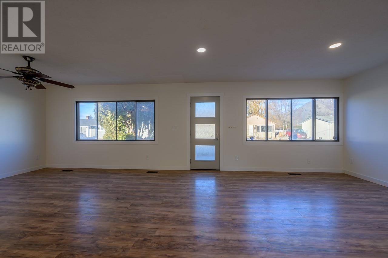 Photo 5 of 230 Fairview Avenue, Kamloops BC