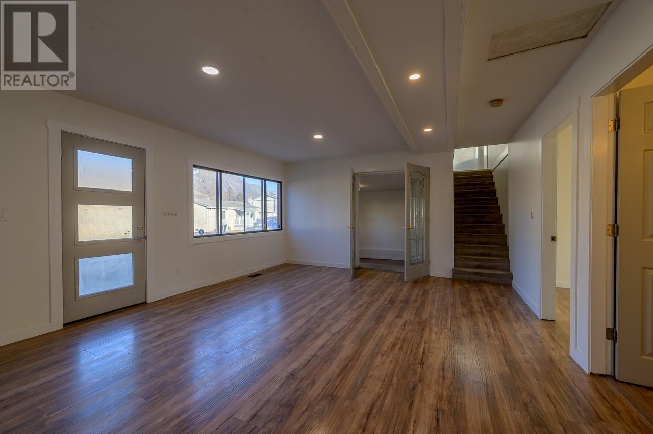 Photo 6 of 230 Fairview Avenue, Kamloops BC