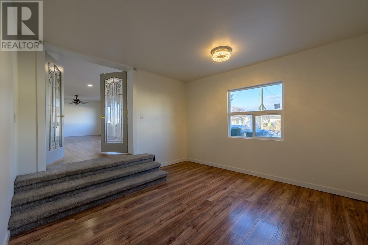 Photo 9 of 230 Fairview Avenue, Kamloops BC