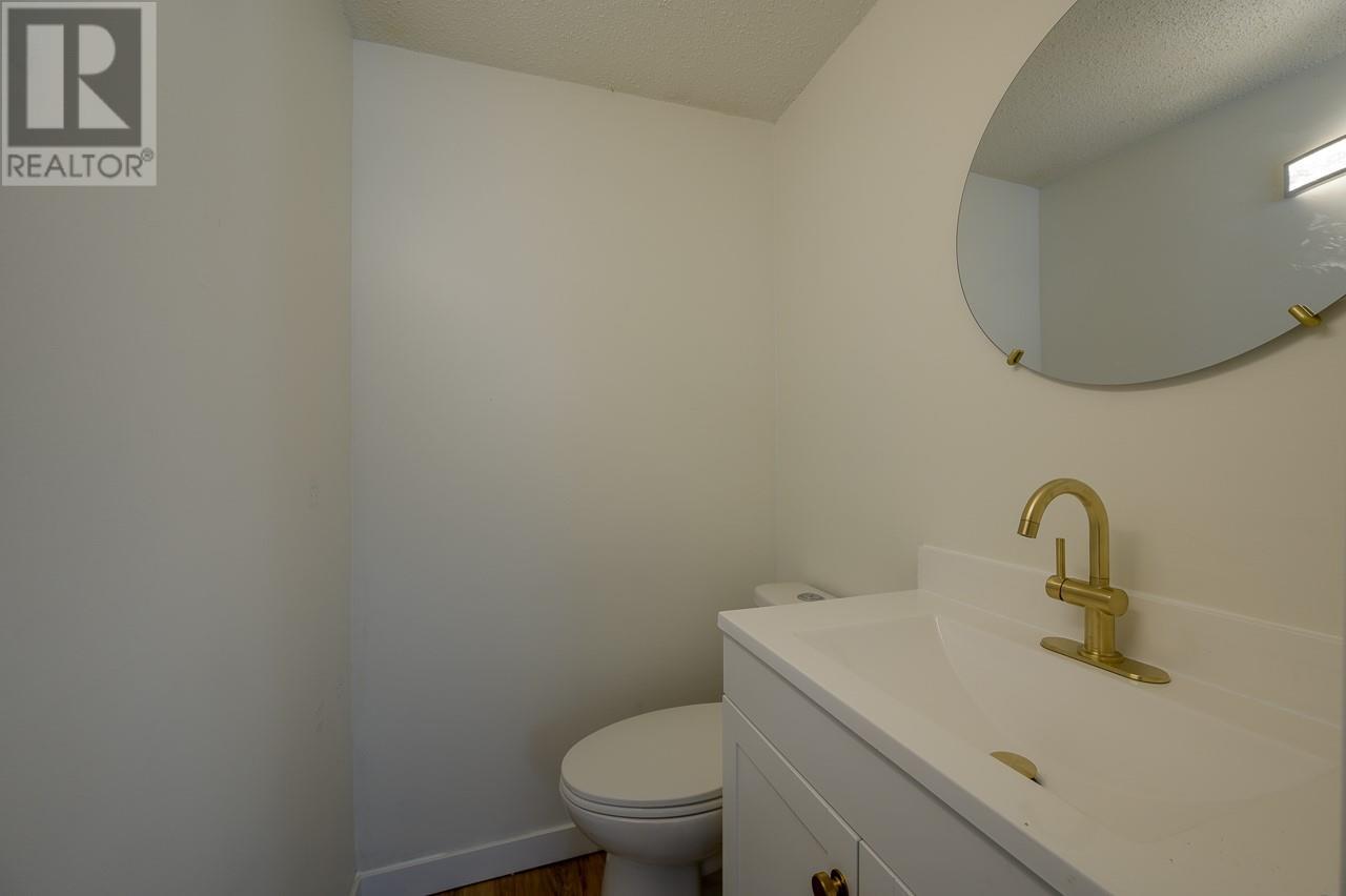 Photo 11 of 230 Fairview Avenue, Kamloops BC