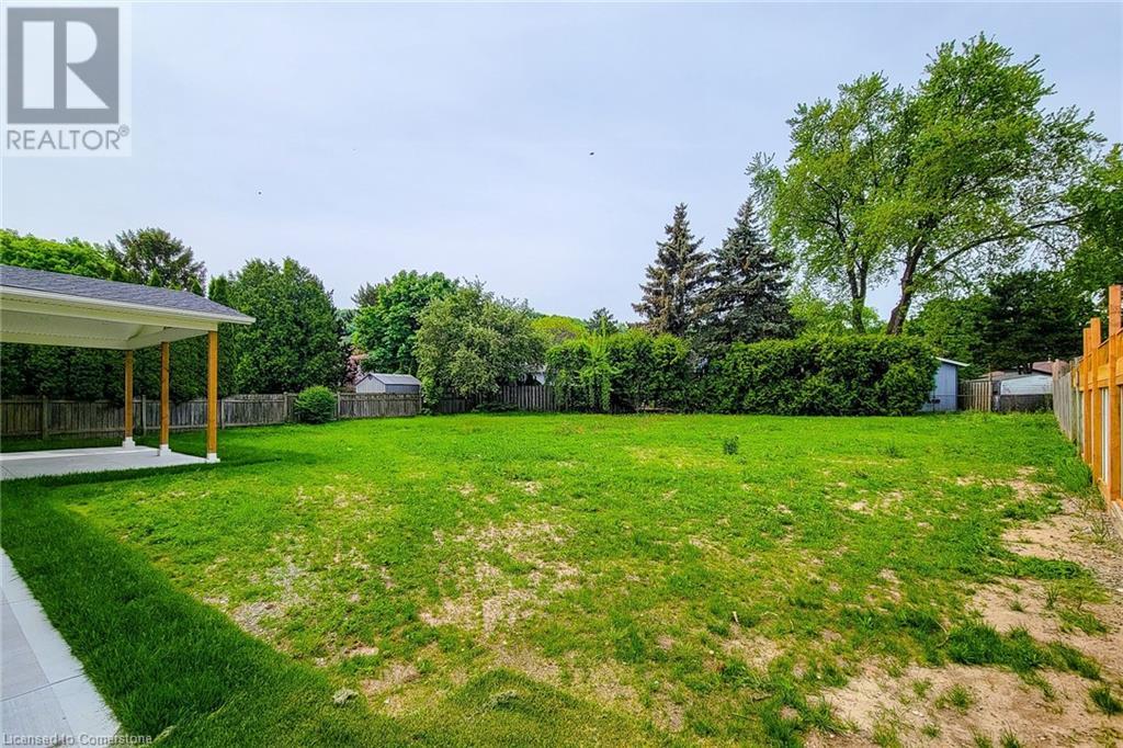 Photo 8 of 26 George Street, Grimsby ON