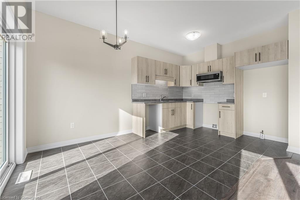 Photo 12 of 142 Willson Drive, Thorold ON