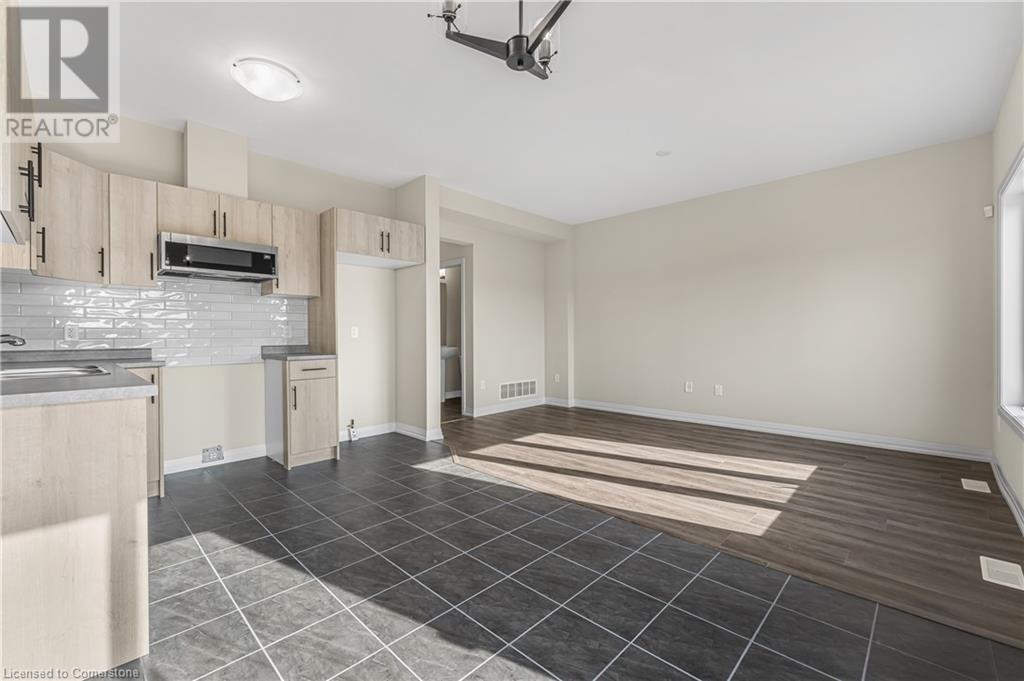Photo 13 of 142 Willson Drive, Thorold ON