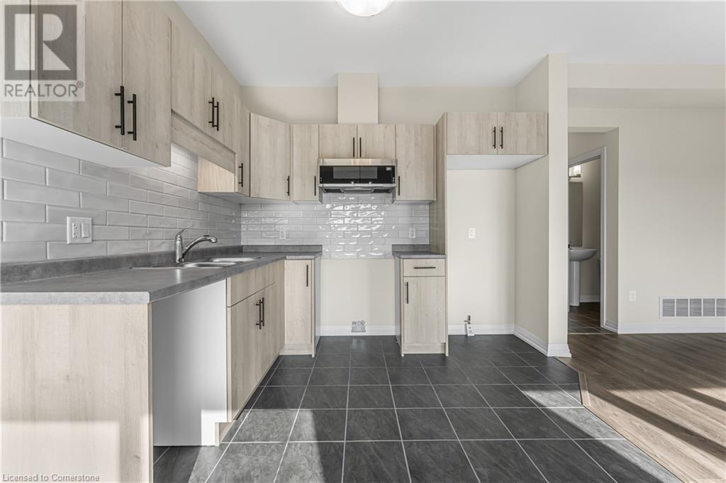 Photo 14 of 142 Willson Drive, Thorold ON