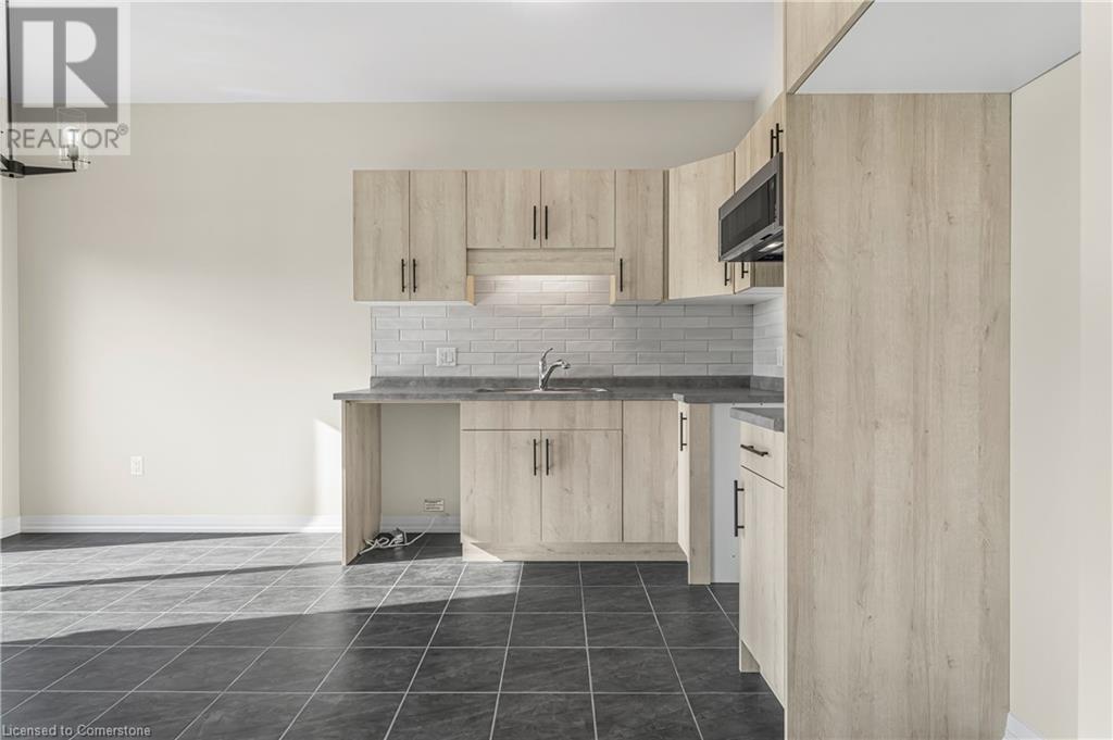 Photo 16 of 142 Willson Drive, Thorold ON