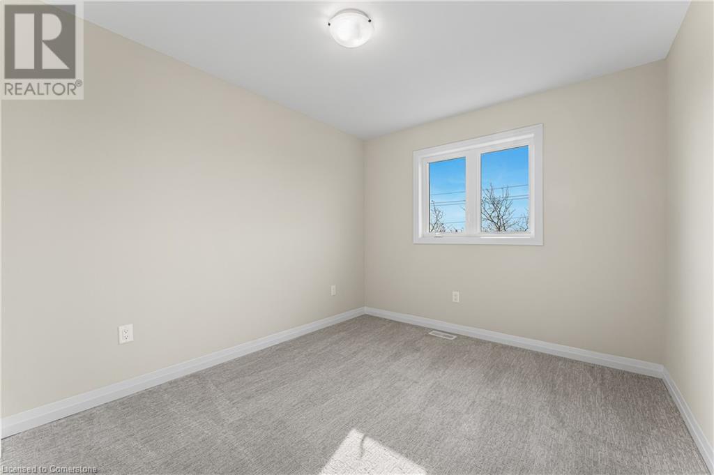 Photo 26 of 142 Willson Drive, Thorold ON