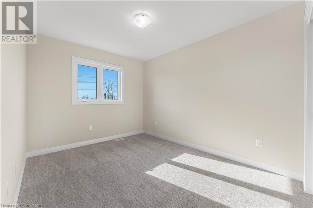 Photo 28 of 142 Willson Drive, Thorold ON