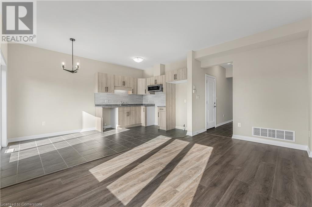 Photo 8 of 142 Willson Drive, Thorold ON