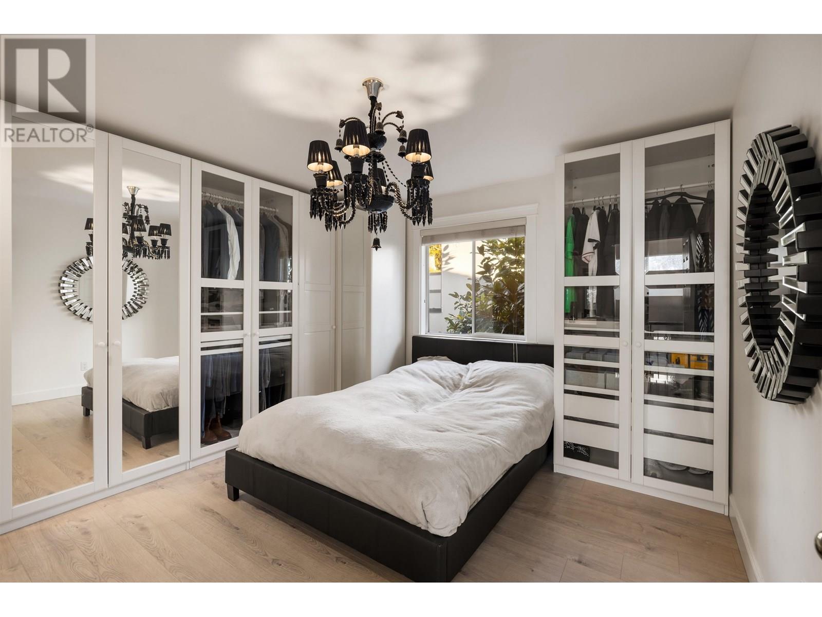 2198 ROSEBERY AVENUE, West Vancouver