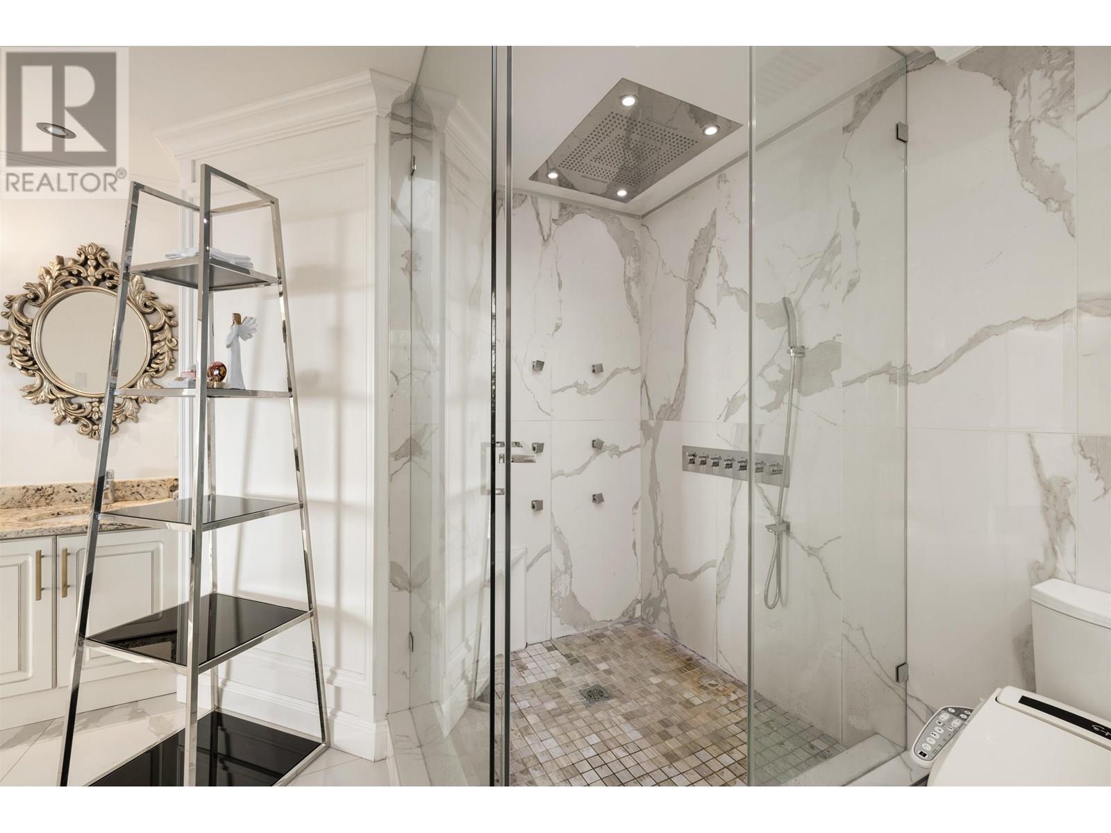 2198 ROSEBERY AVENUE, West Vancouver