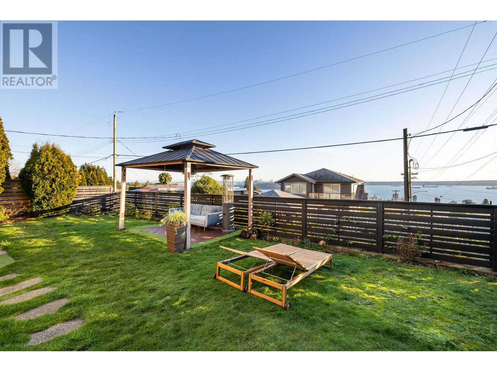 2198 ROSEBERY AVENUE, West Vancouver