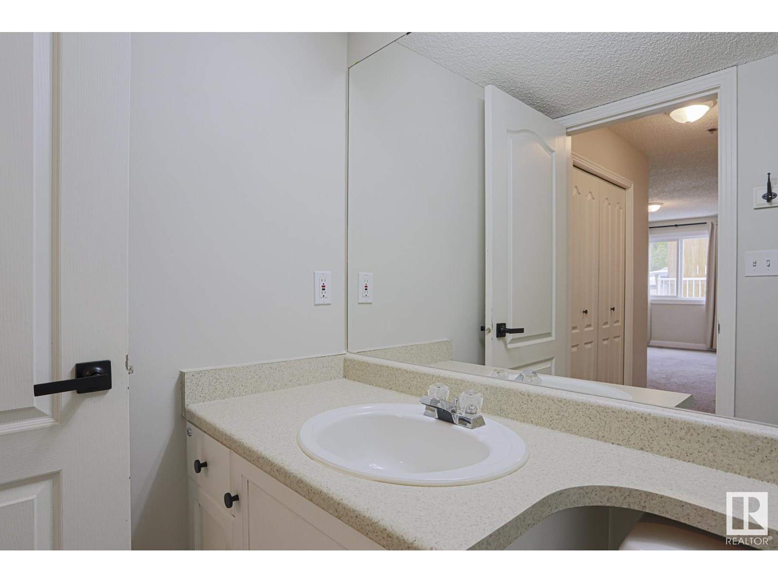 Photo 28 of 206 9640 105 St Nw, Edmonton AB