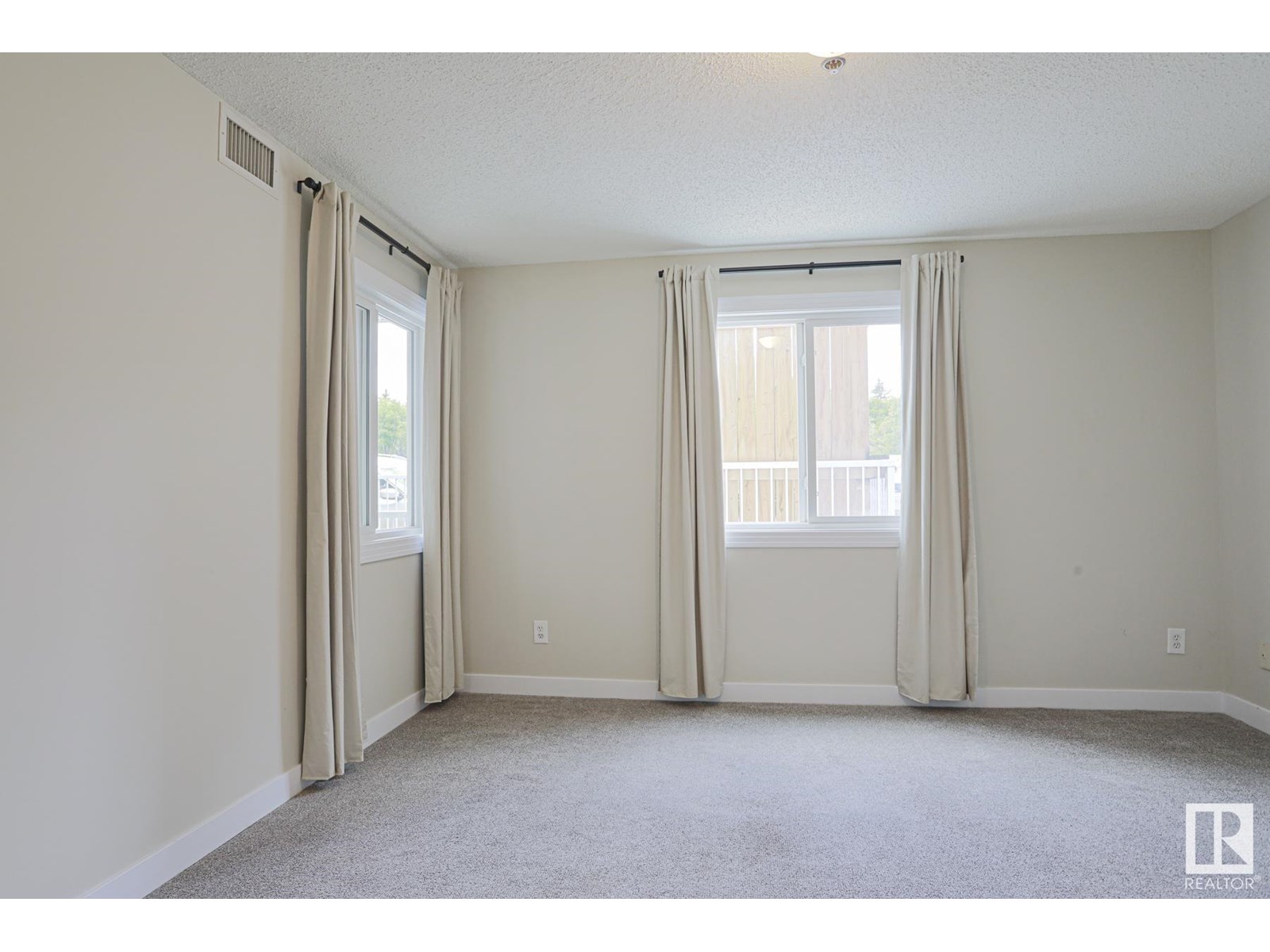 Photo 23 of 206 9640 105 St Nw, Edmonton AB