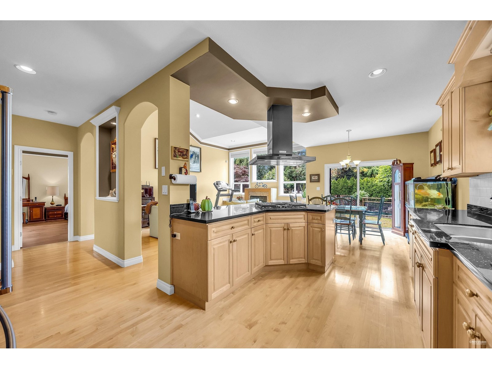 Photo 8 of 14942 22 A Avenue, Surrey BC