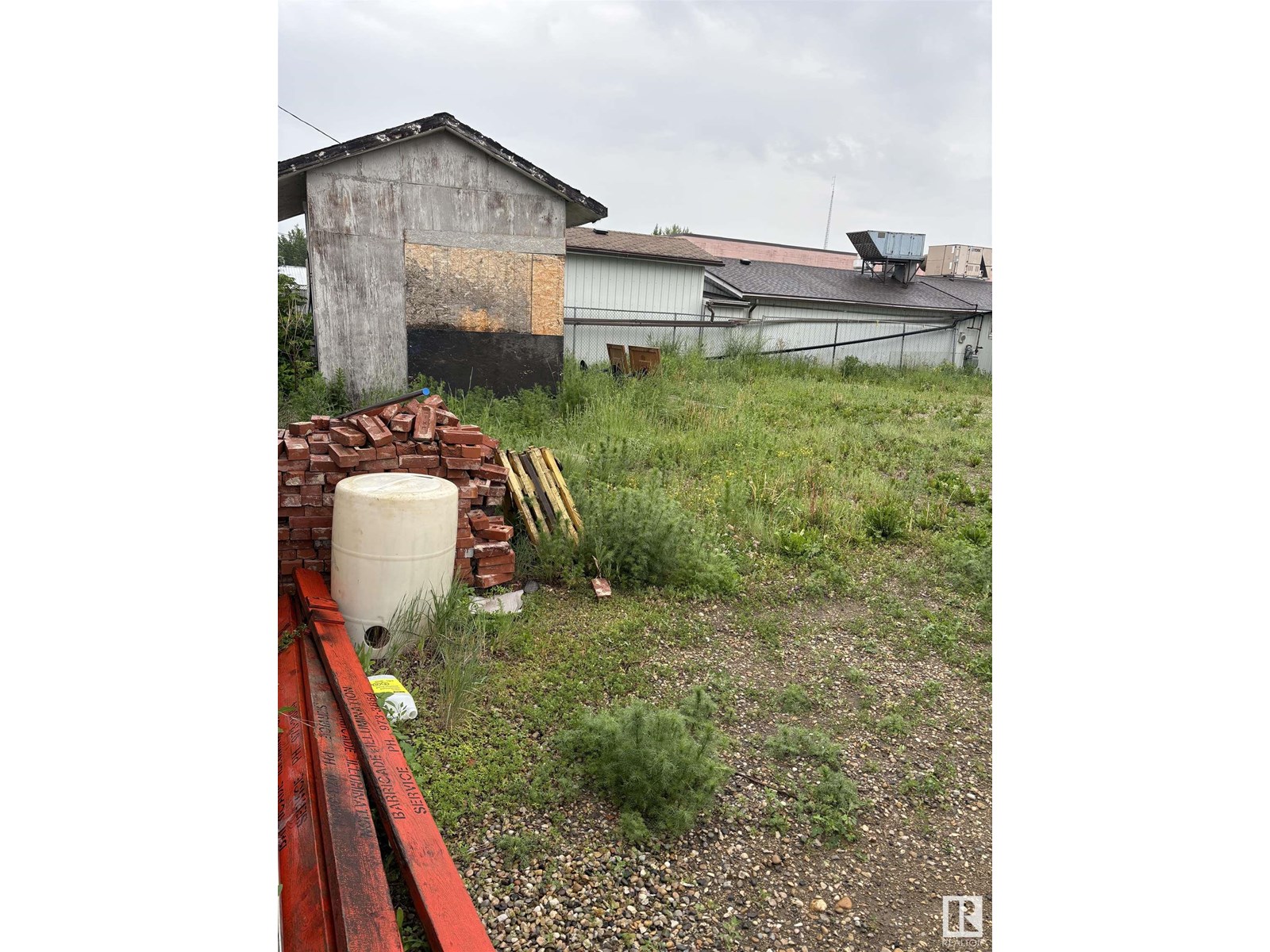 Photo 10 of 4904 50 St, Onoway AB