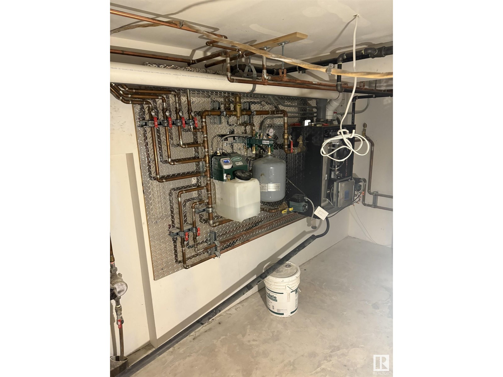 Photo 17 of 4904 50 St, Onoway AB