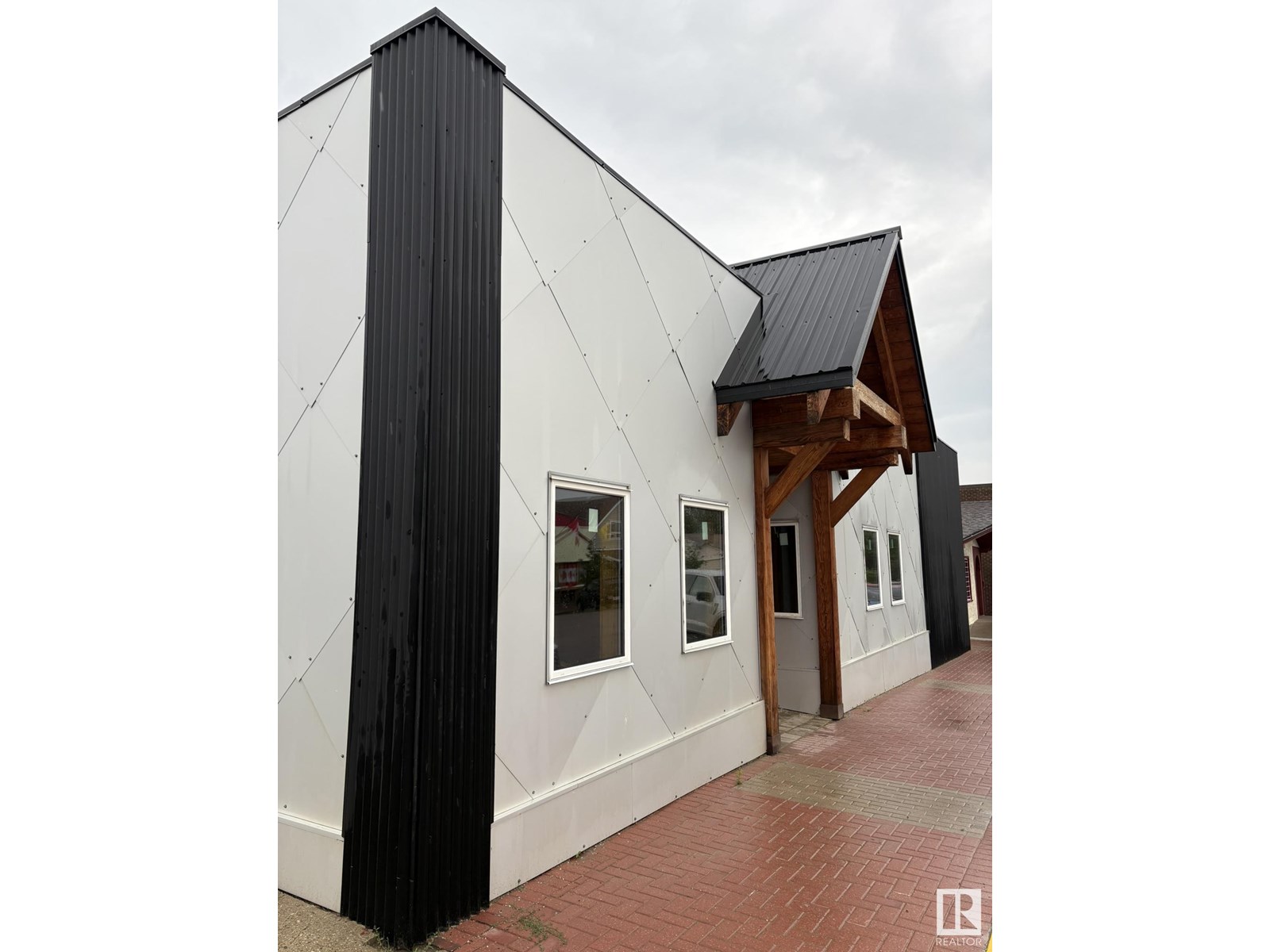 Photo 4 of 4904 50 St, Onoway AB