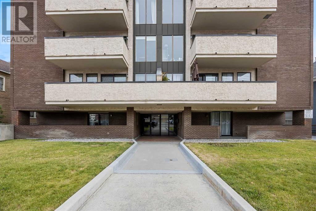 Single Family House for Sale in    Avenue SW Beltline Calgary 