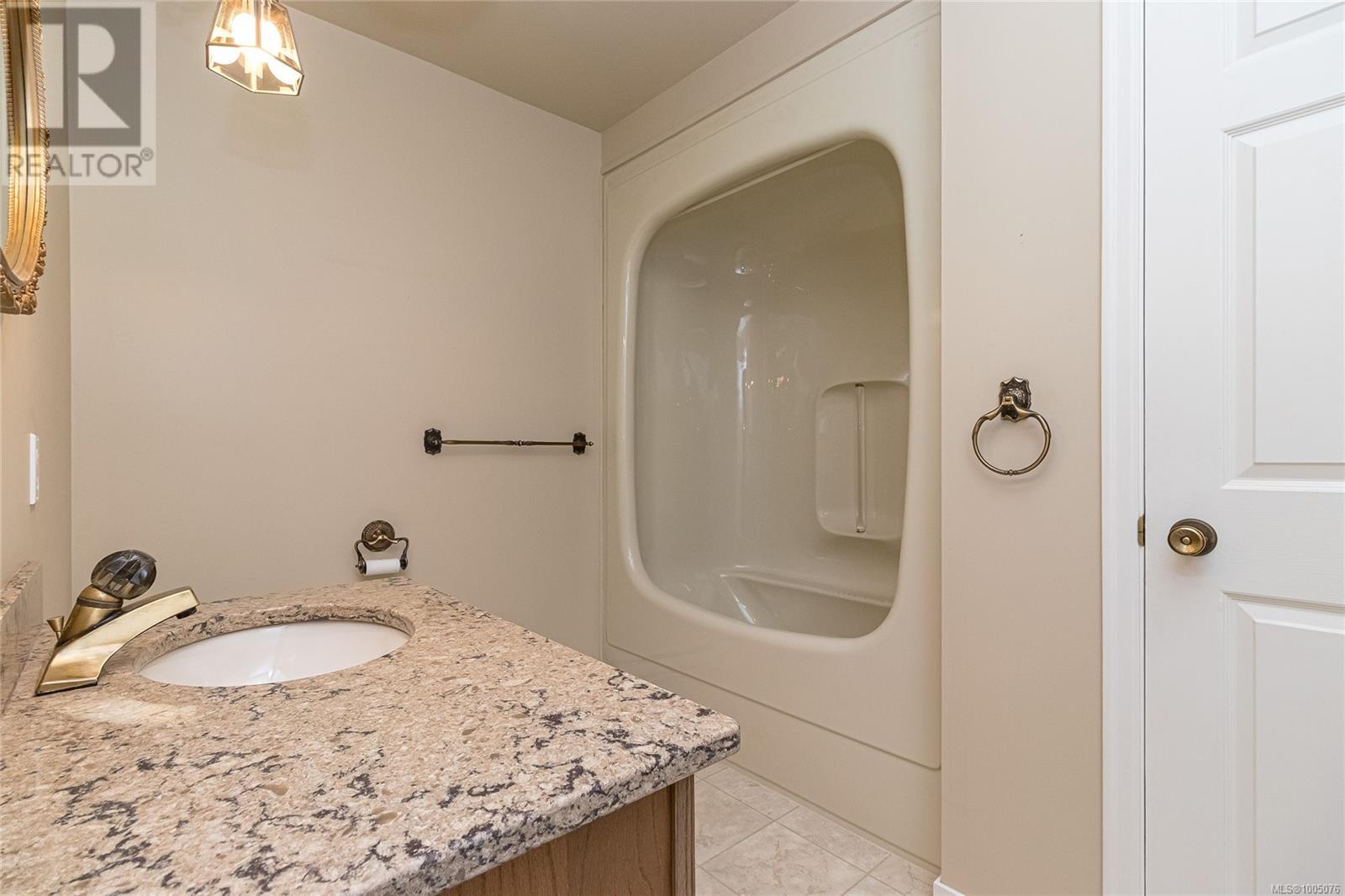 Photo 30 of 2013 Tanlee Cres, Central Saanich BC