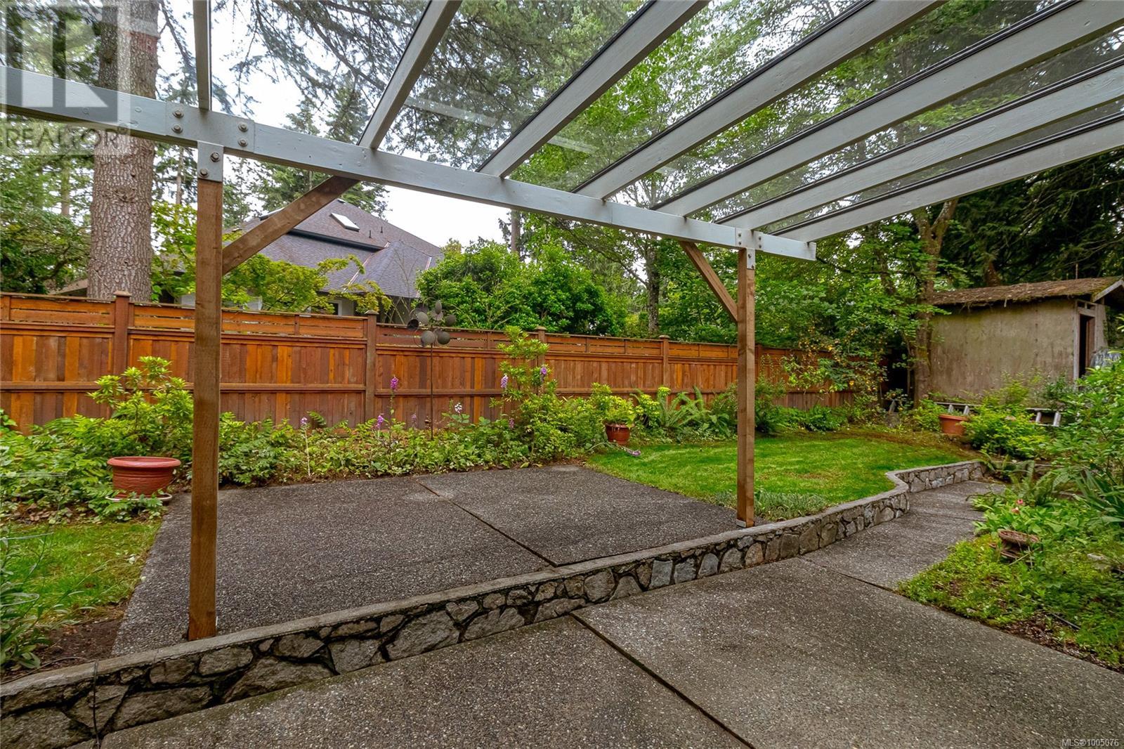 Photo 44 of 2013 Tanlee Cres, Central Saanich BC