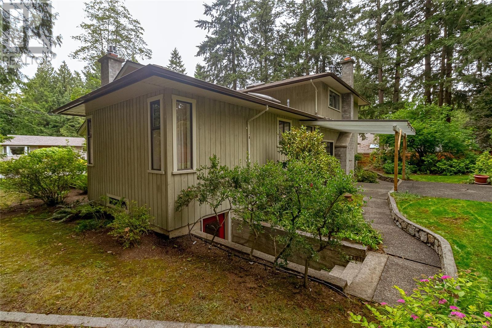 Photo 50 of 2013 Tanlee Cres, Central Saanich BC