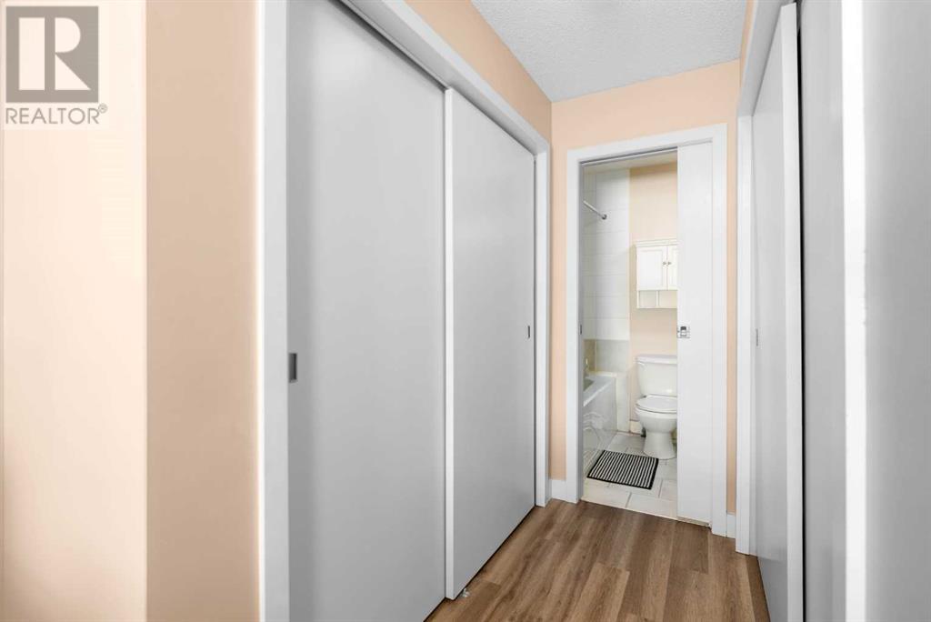 Single Family House for Sale in   Richard Court SW Lincoln Park Calgary 