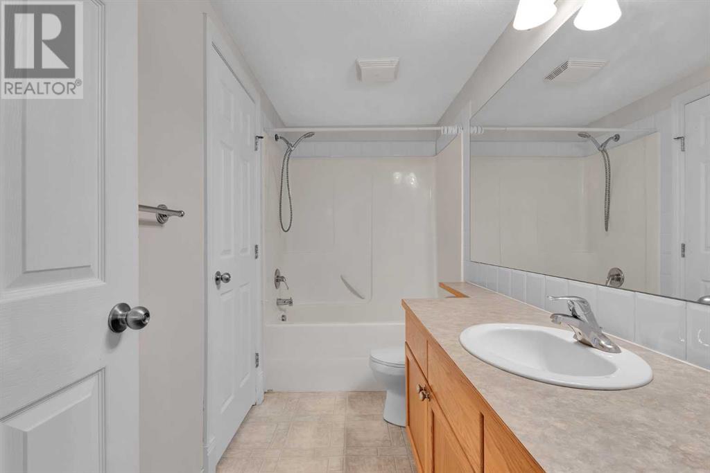 Single Family House for Sale in    Avenue NE Crescent Heights Calgary 