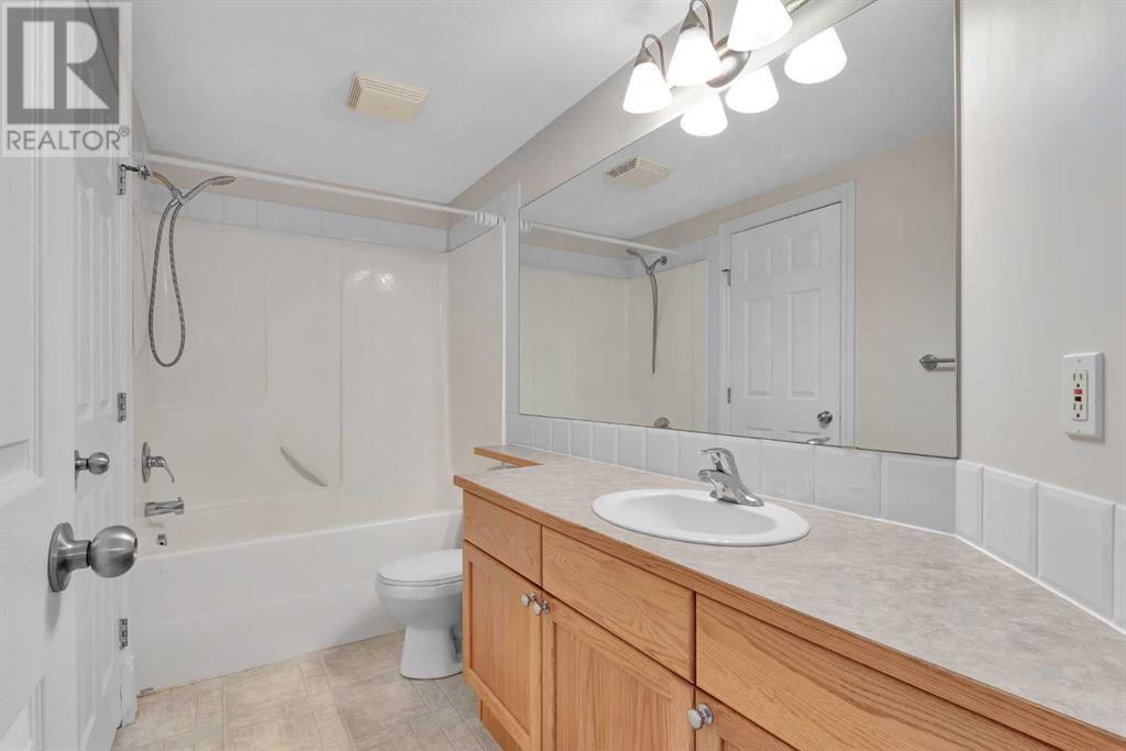 Single Family House for Sale in    Avenue NE Crescent Heights Calgary 
