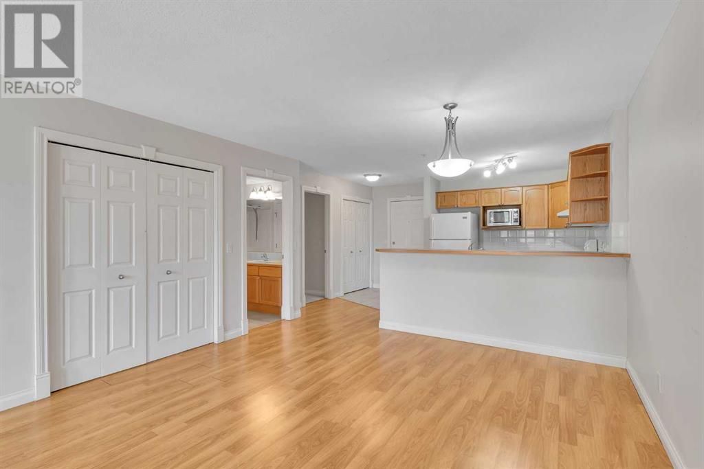 Single Family House for Sale in    Avenue NE Crescent Heights Calgary 