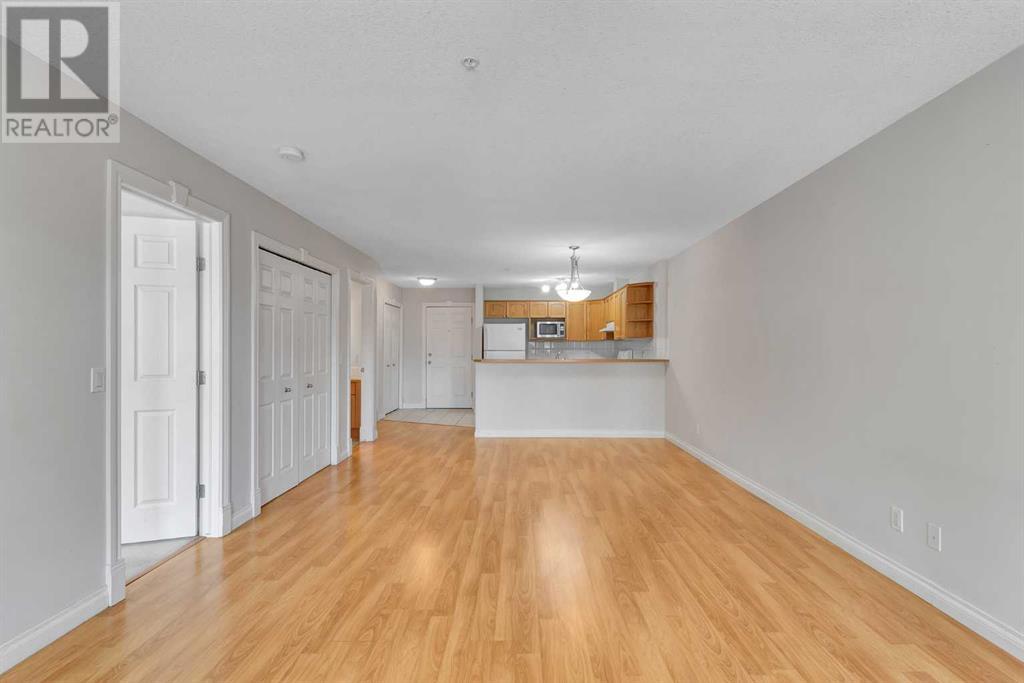 Single Family House for Sale in    Avenue NE Crescent Heights Calgary 