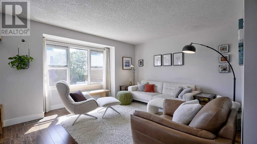 Single Family House for Sale in  Amiens Crescent SW Garrison Woods Calgary 