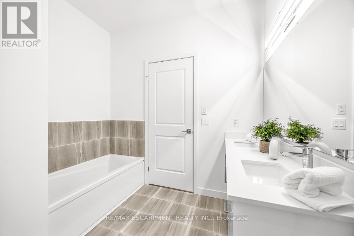 Photo 22 of 407 7549 A Kalar Road, Niagara Falls ON