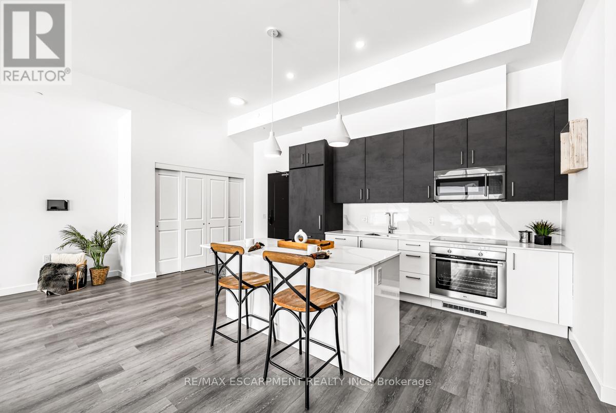 Photo 9 of 407 7549 A Kalar Road, Niagara Falls ON