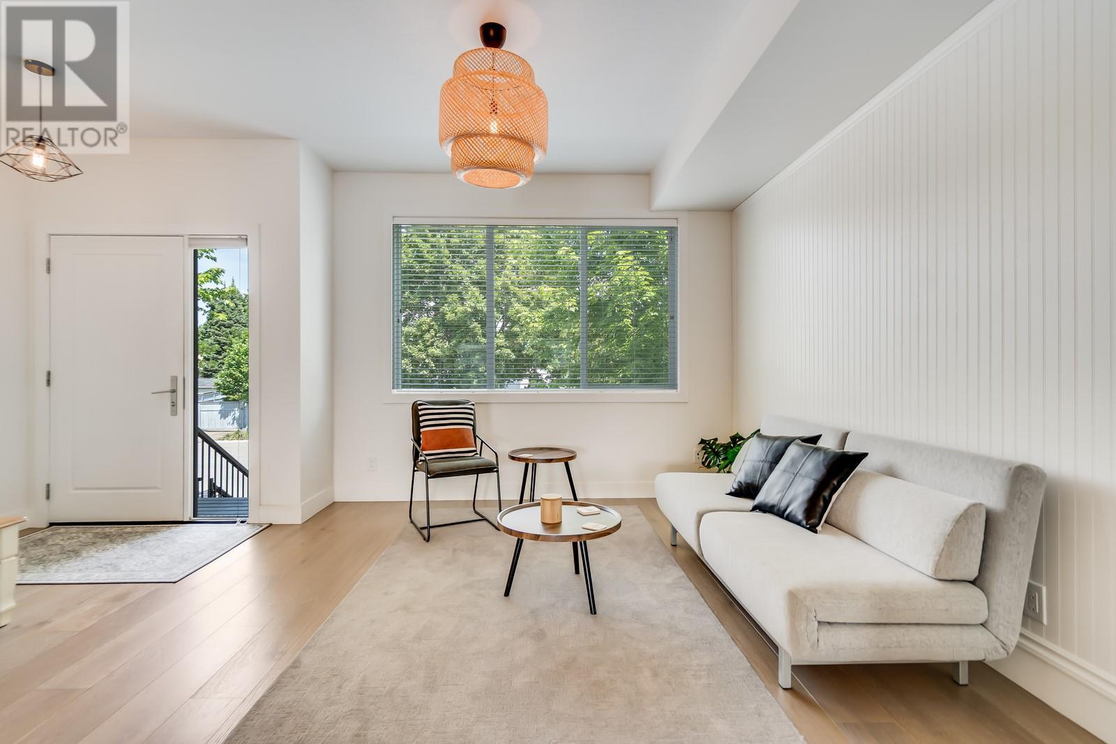 #16 300 DRYSDALE BOULEVARD - Image 2