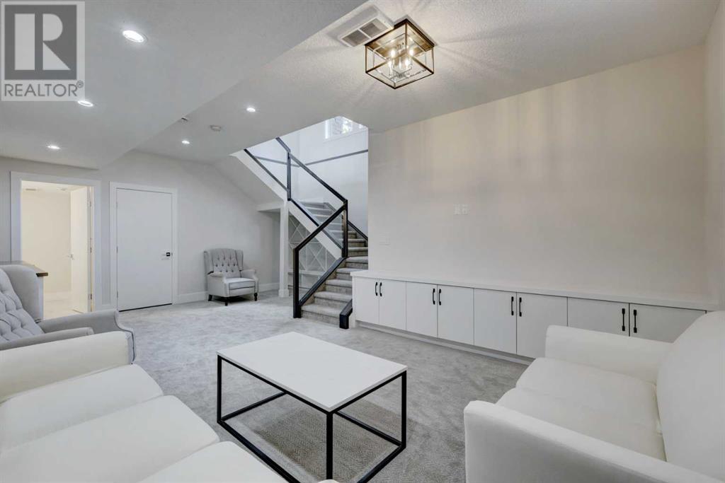 Single Family House for Sale in   Avenue NW Montgomery Calgary 