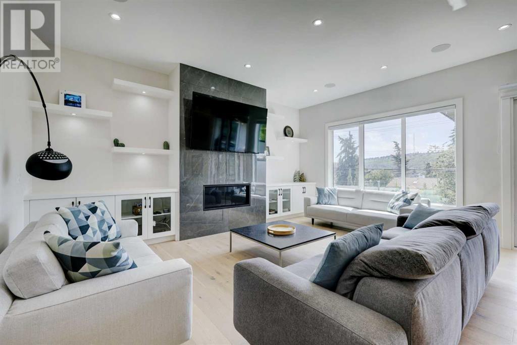 Single Family House for Sale in   Avenue NW Montgomery Calgary 