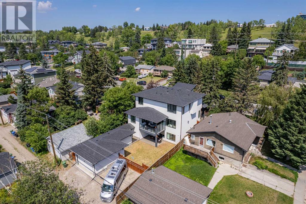 Single Family House for Sale in   Avenue NW Montgomery Calgary 
