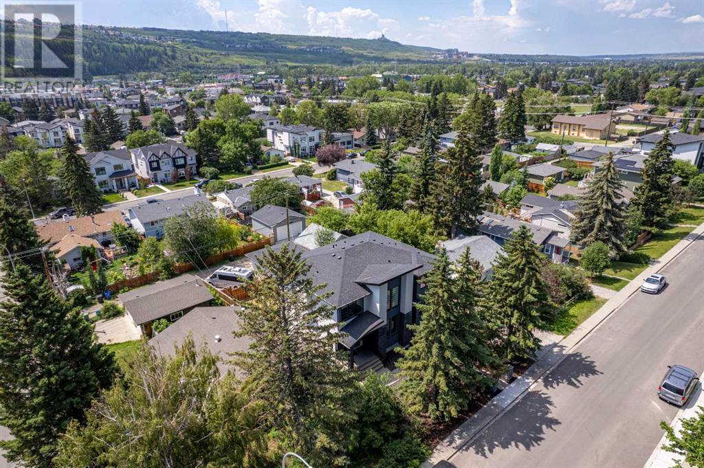 Single Family House for Sale in   Avenue NW Montgomery Calgary 